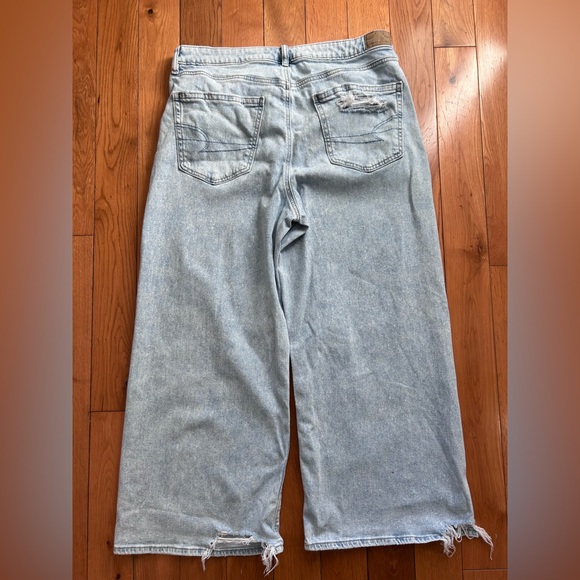 AE Dreamy Drape Stretch Super High-Waisted Baggy Wide-Leg Jean size 12 x short - Picture 8 of 8